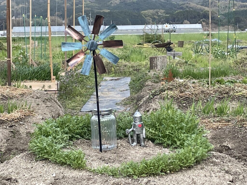 ブリキングと風車